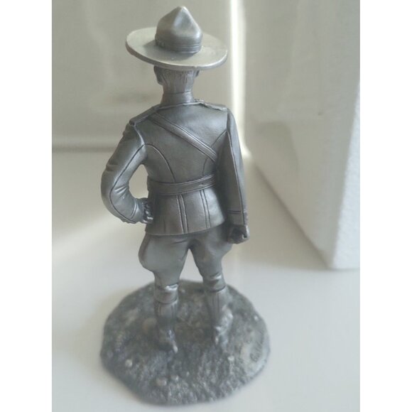 Franklin Mint People of Canada Pewter Figurine The  Mountie Original Box 1977 - Picture 2 of 13